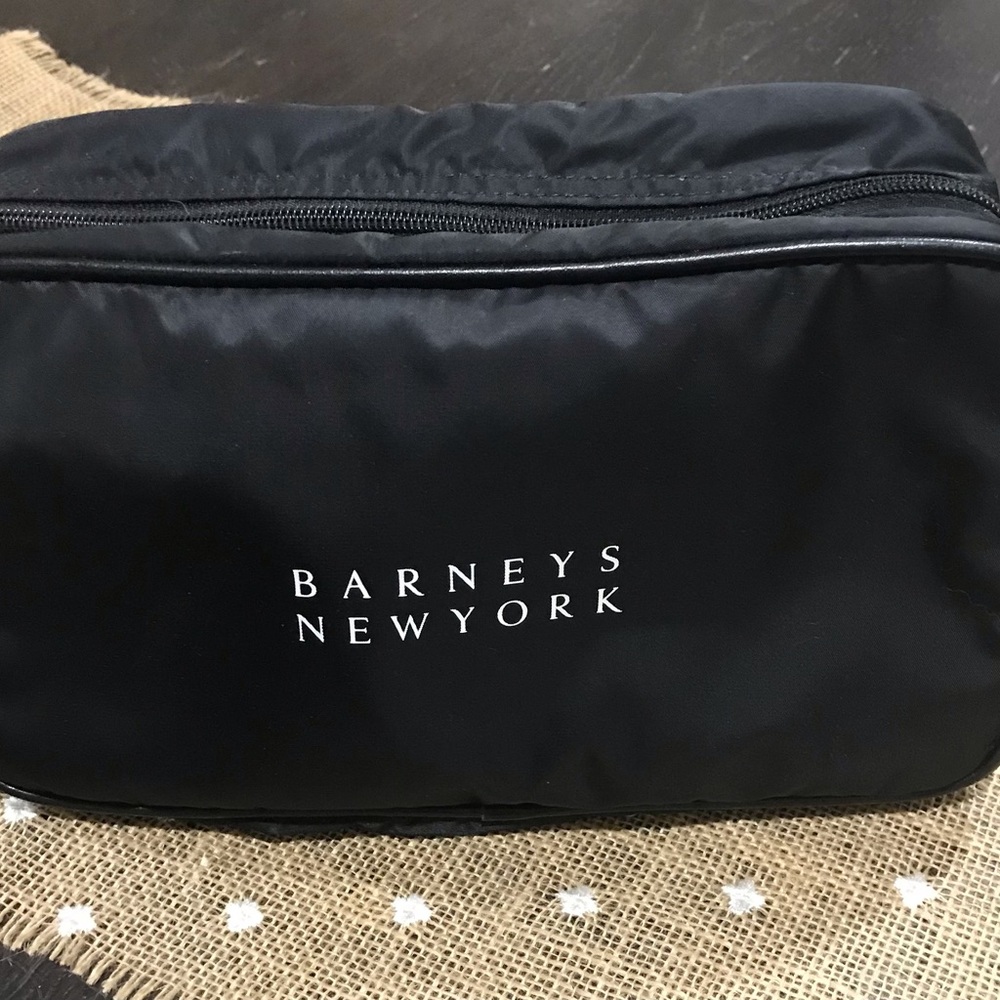 Barney’s New York large 11” x7”. X 4”” makeup/clutch bag. NWT.